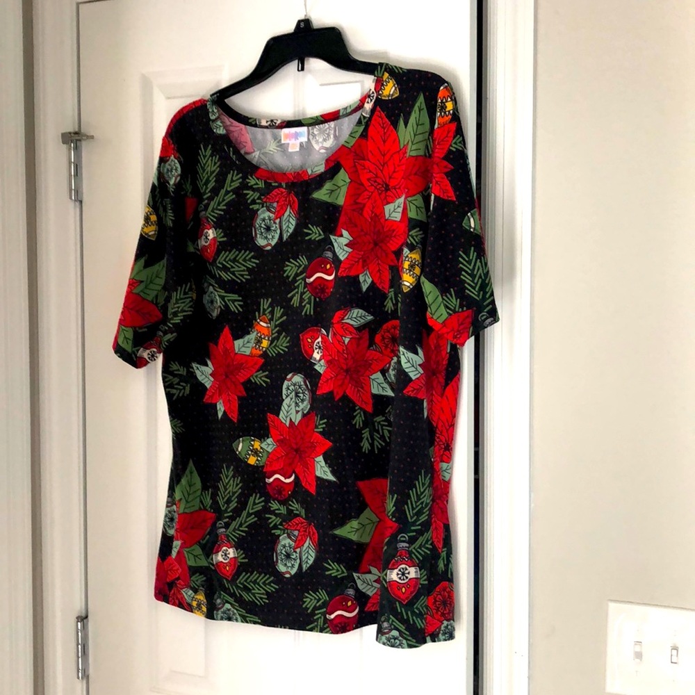 Lularoe “Gigi” top—Christmas print